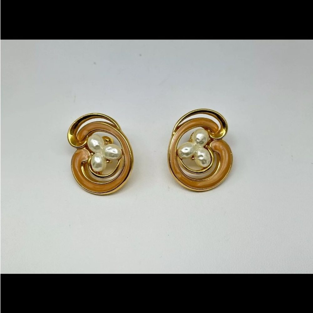 Vintage 1980s Peach Enamel & Faux Pearl Earrings Runway Couture Pierced Carded